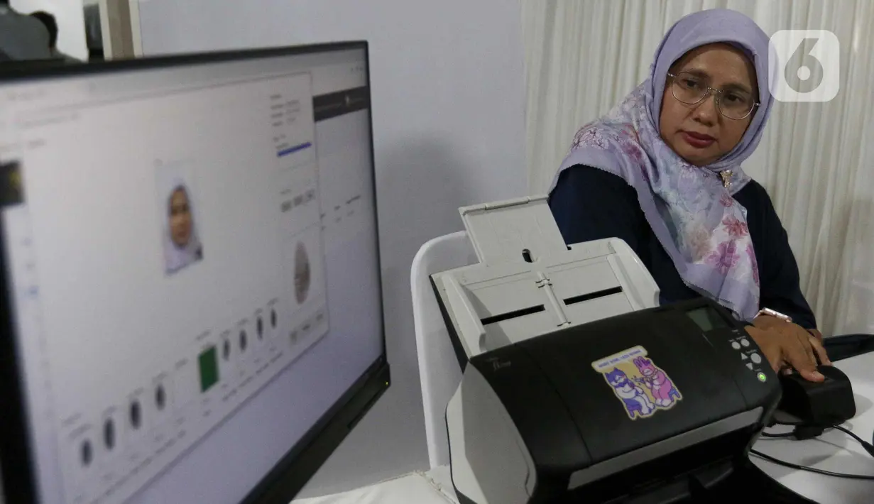 Acara tersebut dalam rangka merayakan hari jadi ke-74 Imigrasi Indonesia. (Liputan6.com/Herman Zakharia)