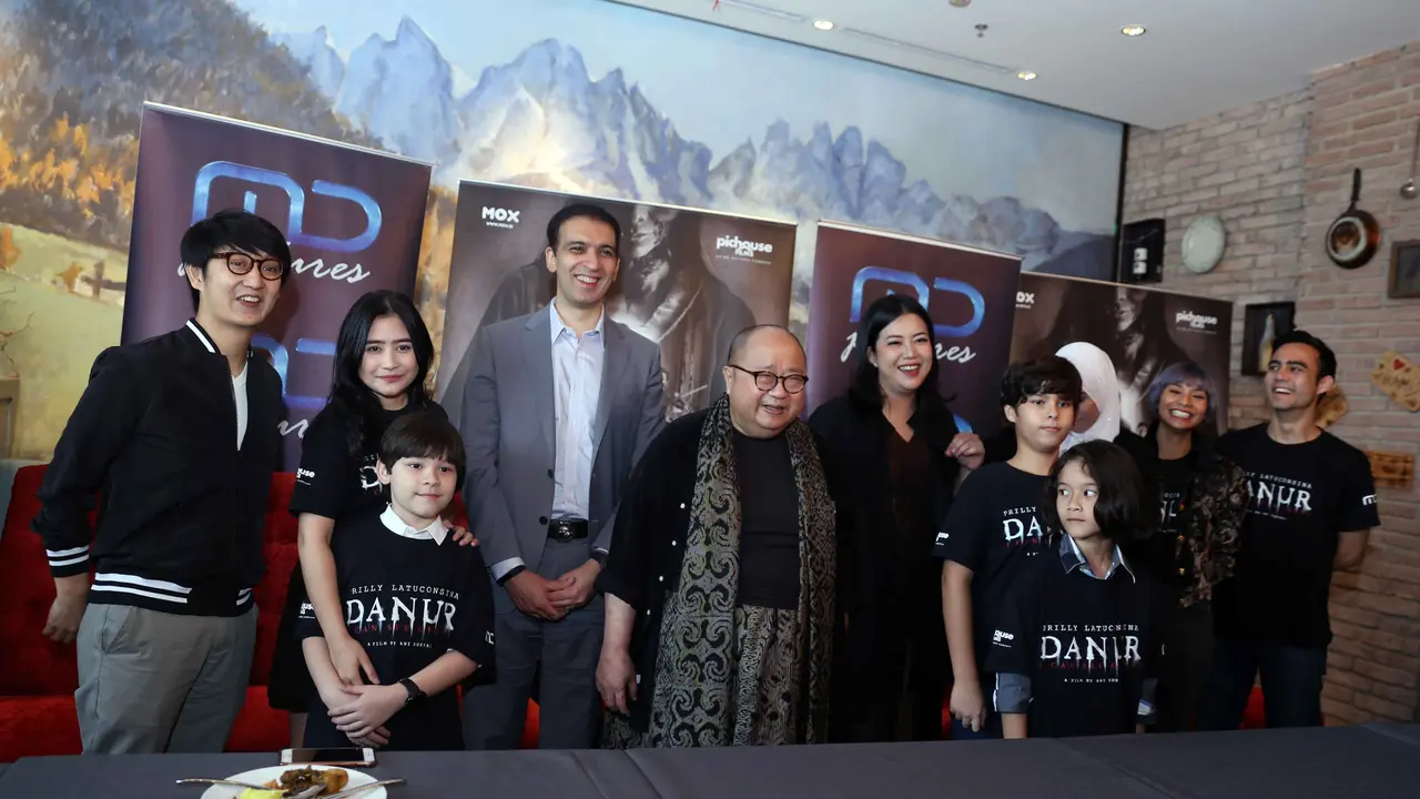 [Bintang] Preskon film Danur Tembus 1 Juta Penonton 