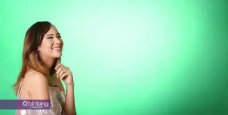 Pemeran Pamela Bowie mengawali kariernya di dunia akting lewat sinetron Kejar Tayang pada tahun 2009. Setahun kemudian, ia mulai bermain dalam film layar lebar berjudul Pocong Rumah Angker sebagai Reni. (Bambang E. Ros/Bintang.com)