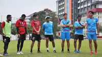 Arema bersiap menjalani laga lanjutan Liga 1 2018. (Bola.com/Iwan Setiawan)