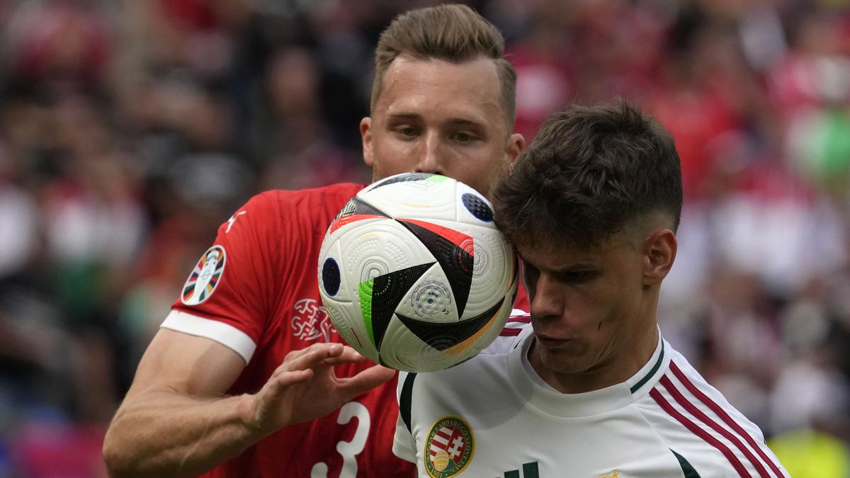 Ternyata, Ini yang Buat Milos Kerkez Tidak Kunjung Gabung Liverpool