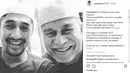 Kuasa Tuhan memang tak ada yang mengetahui. Beberapa jam setelah mengunggah foto bersama Laila Sari, Irfan Hakim pun kembali mengunggah foto bersama sang ayah, H.Rosyid Sukarya yang meninggal dunia di usia 80 tahun. (Instagram/irfanhakim75)