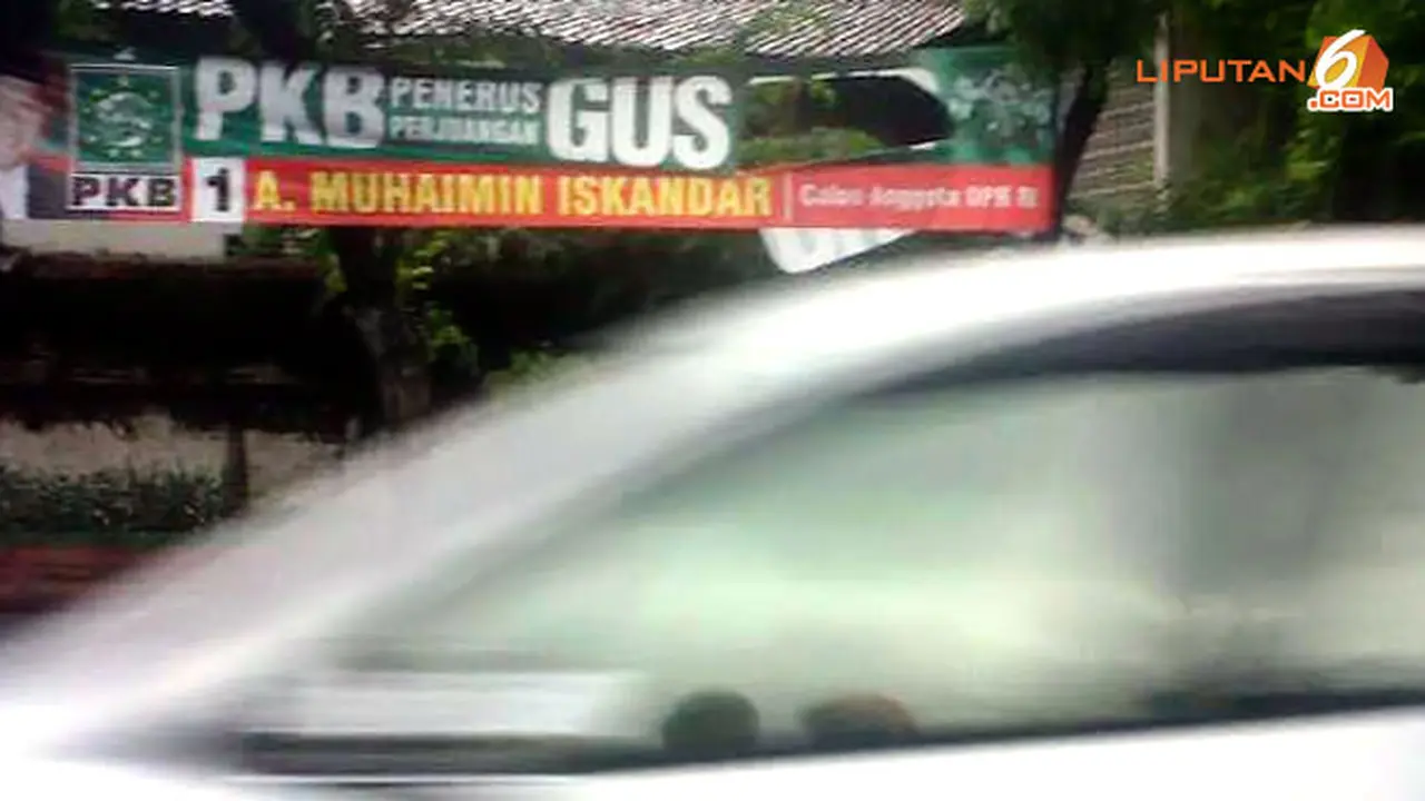 spanduk-gusdur-131226c.jpg