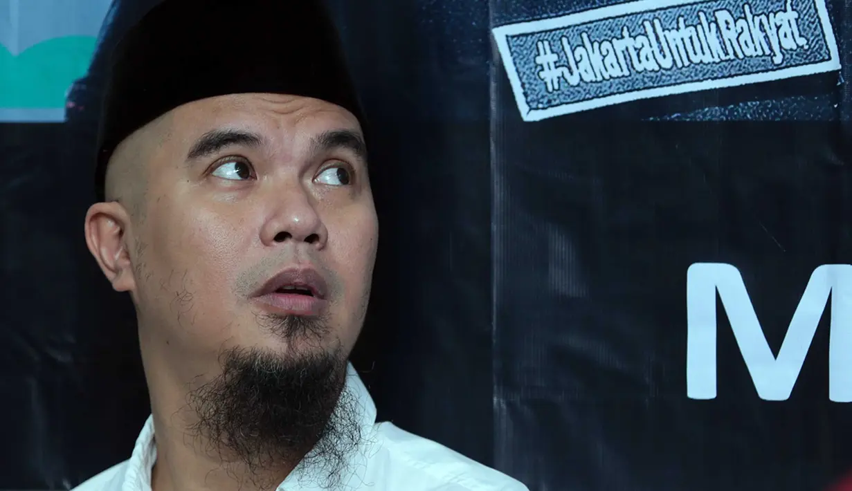 "Oh enggak. Semalam itu kami break pemeriksaan karena udah larut jadi istirahat. Dan rencana pagi ini akan dilanjutkan sambil nunggu hasil gelar perkara dari penyidik," kata Ali Lubis saat dihubungi wartawan, Jumat (1/12/2017). (Deki Prayoga/Bintang.com)