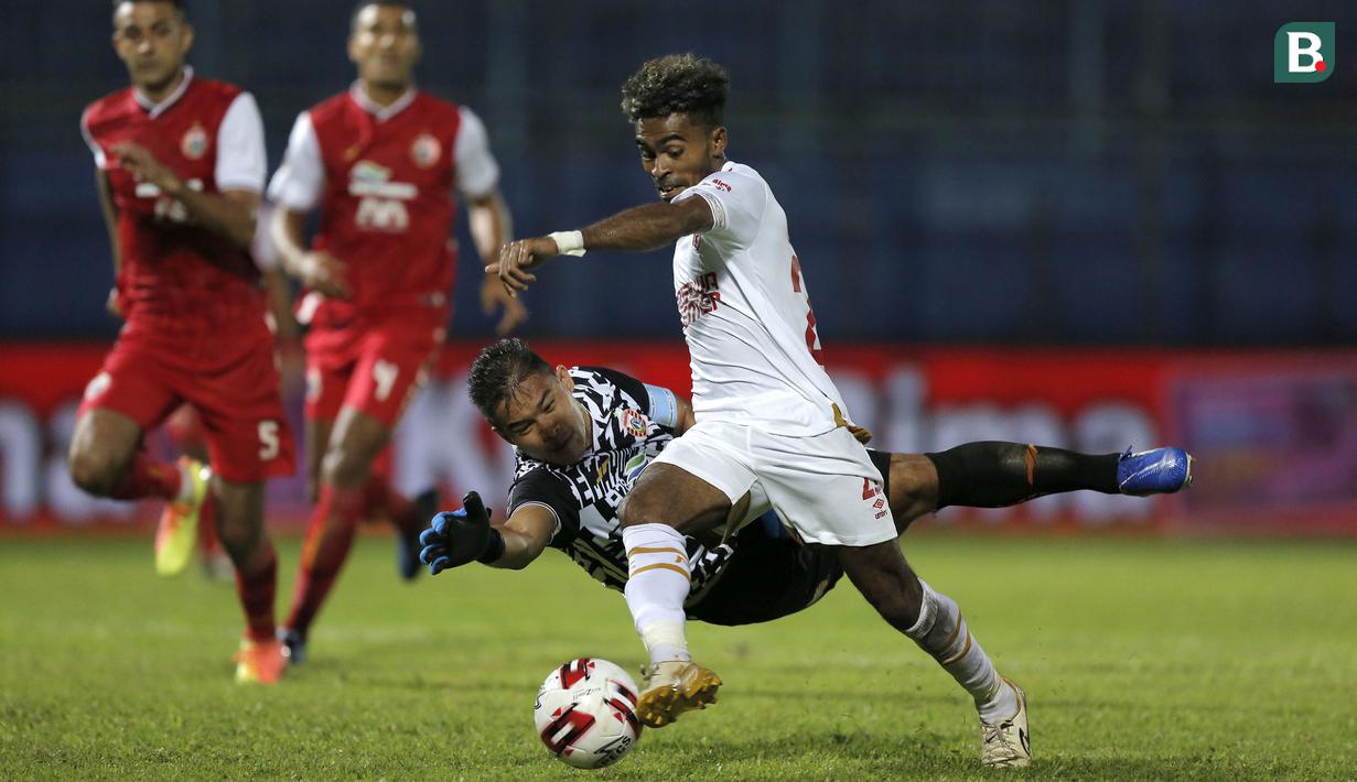 Sebuah assistnya kepada striker Patrich Wanggai dan sebuah gol lewat aksi gemilangnya mengecoh kiper Persija Andritany Ardhiyasa layak menjadi sirine untuk tim lain saat bersua di partai-partai selanjutnya. (Bola.com/Arief Bagus)