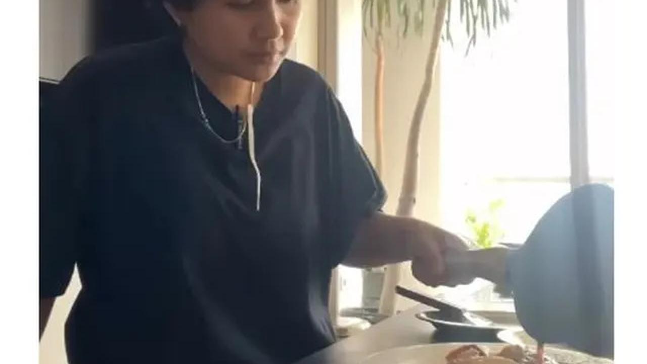 Inul Daratista Sewa Chef Pribadi di Rumah, Menunya dari Cream Soup, Steak sampai Rawon