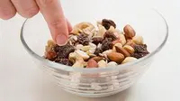Makan Kacang Turunkan Kadar Kolesterol