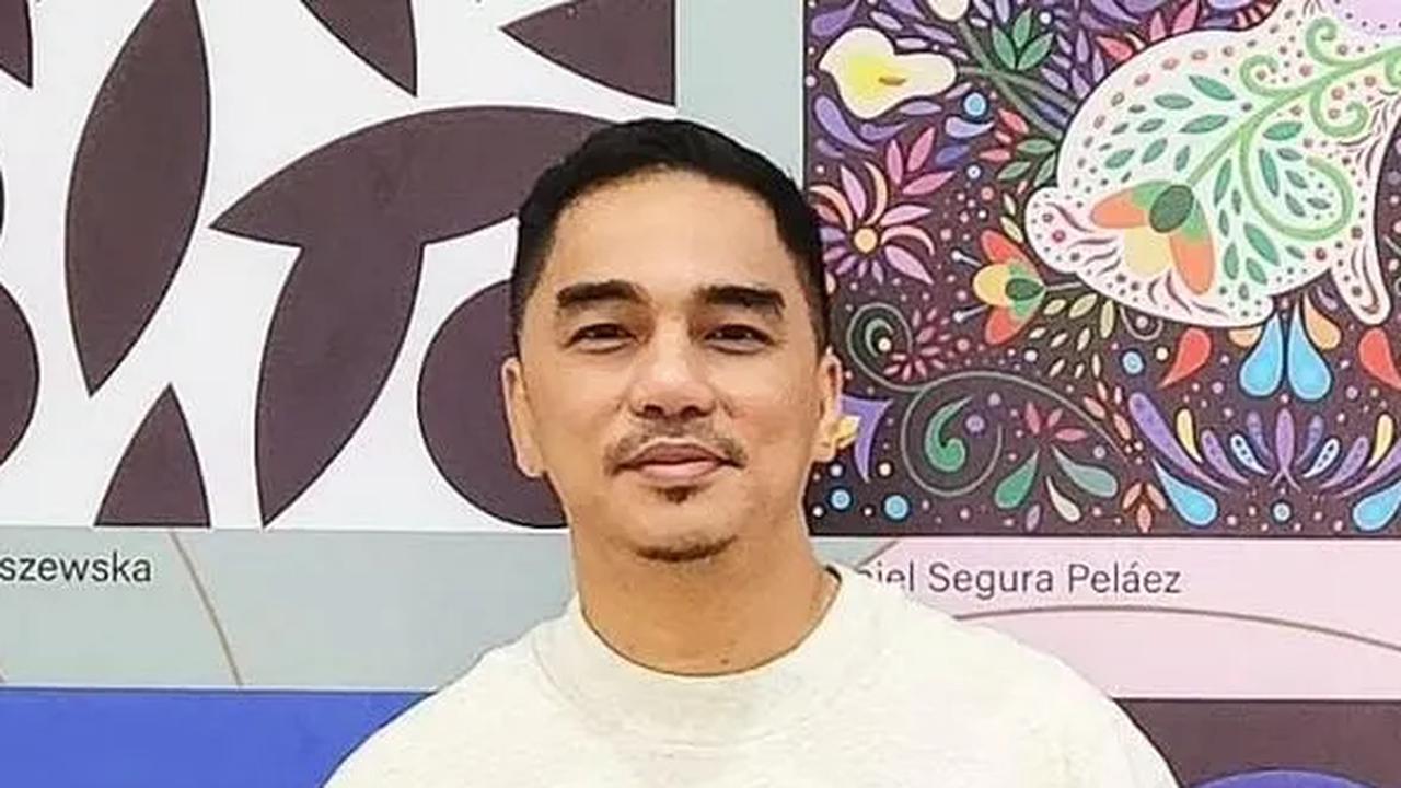 Potret Kebersamaan Enda Ungu bareng Ibu dan Dua Saudaranya, Sosok Sebelah Kiri Parasnya Bikin Salfok