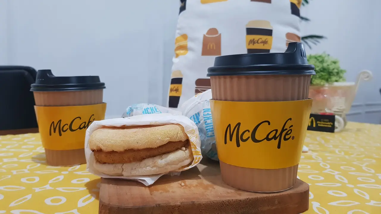 Rayakan National Breakfast Day ke-10, McDonalds Indonesia Berbagi Sarapan kepada 2000 Guru