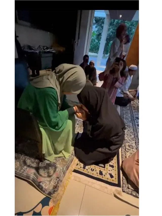 6 Momen Meisya Siregar dan Bebi Romeo Persiapan Berangkat Haji, Penuh Haru