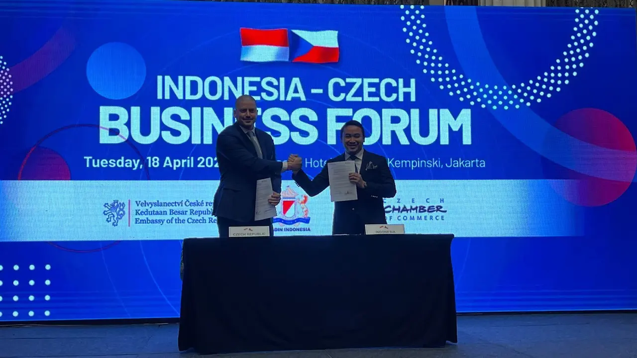 Czechoslovak Group bersama Republikorp Indonesia  melanjutkan kerja sama bidang pengembangan alutsista dengan menandatangani Strategic cooperation agreement dalam joint-production Kompleks Rudal Pertahanan Udara Jarak Menengah ADS-400.(Dok Republikorp)