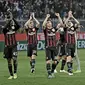 Pemain Milan melakukan selebrasi ke arah tribun penonton usai menang lawan Sampdoria. (acmilan.com)