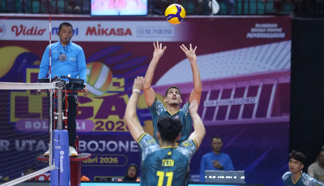 Surabaya Samator menang dengan skor 3-1 (25-17, 25-23, 22-25, 25-17) dalam laga lanjutan putaran kedua Proliga 2026 di GOR Utama Bojonegoro, Minggu (15/2/2026) malam. (Dok. PBVSI)
