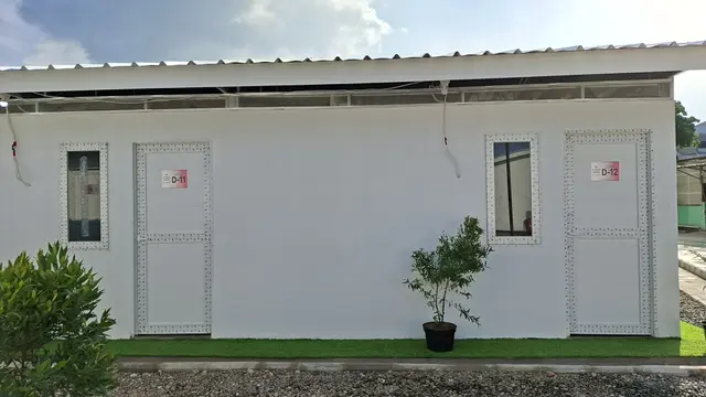 BUMN Karya sukses membangun ratusan rumah untuk warga bantaran rel Senen. Hunian minimalis ini tak hanya kokoh, tapi juga sudah dilengkapi fasilitas. (Liputan6.com/Arief)