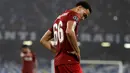 Bek kanan Liverpool, Trent Alexander-Arnold bereaksi setelah matchday pertama Grup E Liga Champions melawan Napoli di Stadion San Paolo, Selasa (17/9/2019). Juara bertahan Liverpool secara mengejutkan menyerah dua gol tanpa balas dari tuan rumah Napoli. (AP Photo/Gregorio Borgia)