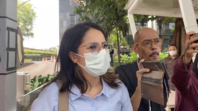 Komisi Pemberantasan Korupsi (KPK) memanggil Windy Yunita Bastari Usman alias Windy Idol untuk dimintai keterangan atas kasus Tindak Pidana Pencucian Uang (TPPU) (Liputan6.com/Ady Anugrahadi)