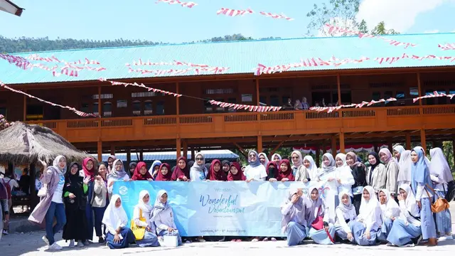 Rayakan Kemerdekan dengan Berbagi Kebaikan di Lombok Bersama Wardah