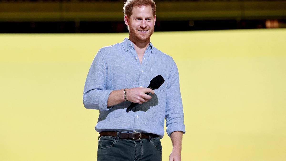 Hadiri Konser Tanpa Meghan Markle, Pangeran Harry Bicara Soal Vaksin