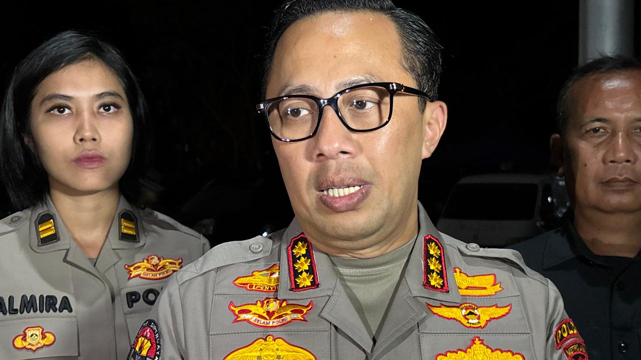 Aksi Mahasiswa dan Buruh di Gedung DPR Berakhir Ricuh, Diduga Ada Penyusup Bakar Bendera dan Rusak CCTV