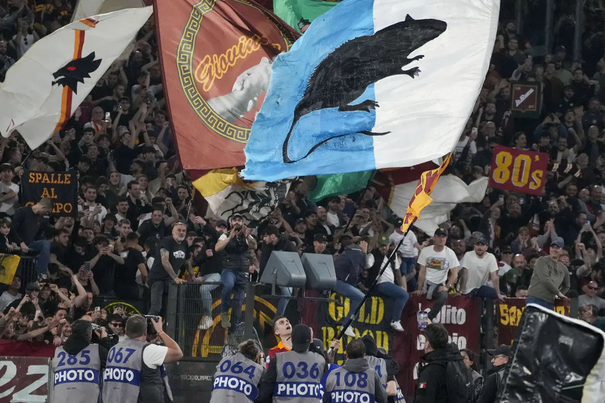 FOTO Gianluca Mancini dalam Derbi Roma