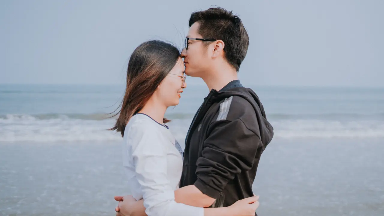 pasangan cinta