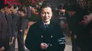Poster terakhir menggambarkan Jang Dong Chul yang tampaknya menjadi pusat organisasi kriminal. Jang Dong Chul dikenal sebagai CEO jenius di industri IT, namun kenyataannya, dia adalah operator organisasi perjudian ilegal online. (Foto: ABO Entertainment via Soompi)