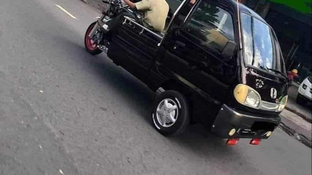 3. Becak yang terasa seperti pikap