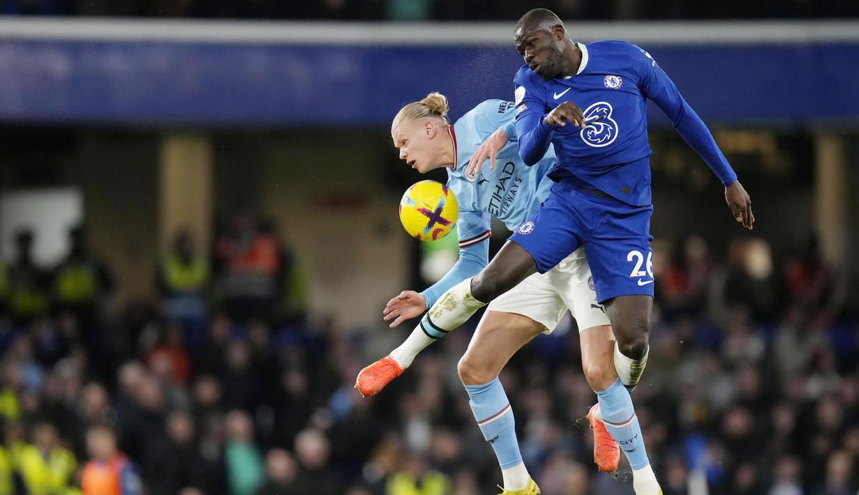 Kemenangan ini membuat skuad asuhan Pep Guardiola memangkas jarak dengan Arsenal di papan klasemen sementara Liga Inggris. (AP Photo/Kirsty Wigglesworth)