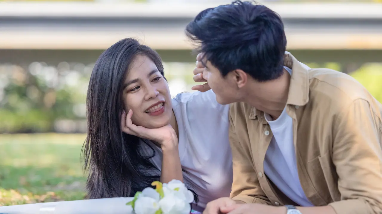 couple desember jujur cemburu