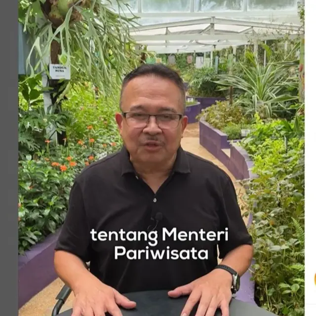 Rhenald Kasali Soroti Gaya Bicara MenterI Pariwisata yang Baca Teks Sepanjang Berpidato