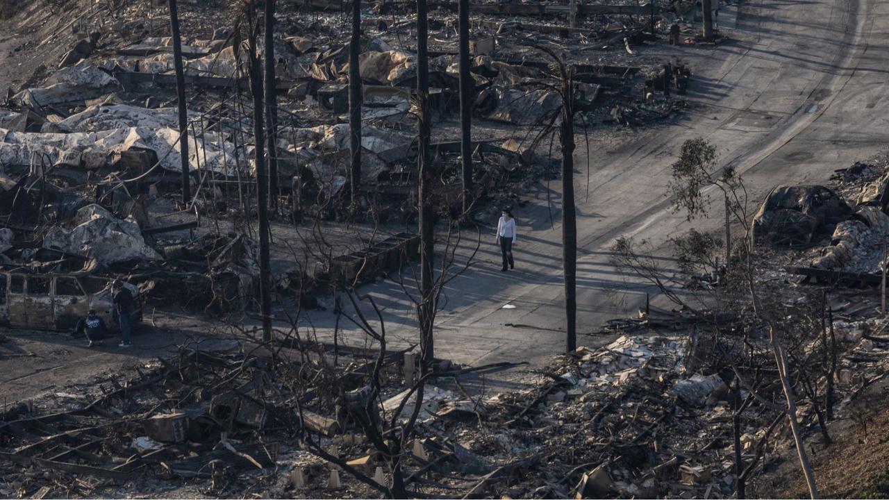Los Angeles luluh lantak bak medan perang akibat kebakaran dahsyat