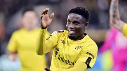 Sebaliknya, Elfsborg mendapat penalti usai VAR menilai bahwa Tommaso Baldanzi melakukan handball di kotak terlarang. Michael Baidoo pun sukses menuntaskan penalti ini menjadi gol di menit ke-44. (Bjorn Larsson Rosvall/TT News Agency via AP)