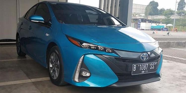 Toyota Prius PHEV Akan Diluncurkan Tahun Depan di Indonesia? - Berita ...