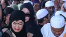 Bagi Julia Perez alias Jupe, Mpok Nori adalah seorang legenda. (Foto: Galih W Satria/bintang.com)