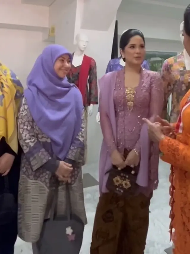 Annisa Pohan di Acara Hari Kebaya Nasional 2024