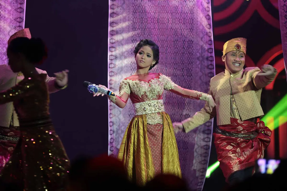[Bintang] 5 Peserta Bersaing di Konser Top 5 D'Academy 4 Malam Ini