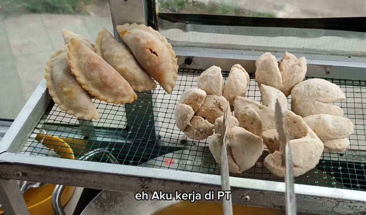 Berjualan Cireng dan Basreng
