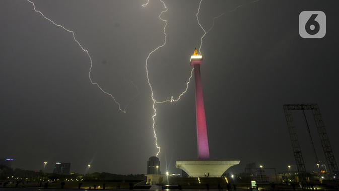 Cuaca Hari Ini: Waspada Hujan Petir di Jakut, Jakpus dan Jaktim Malam Nanti - News Liputan6.com
