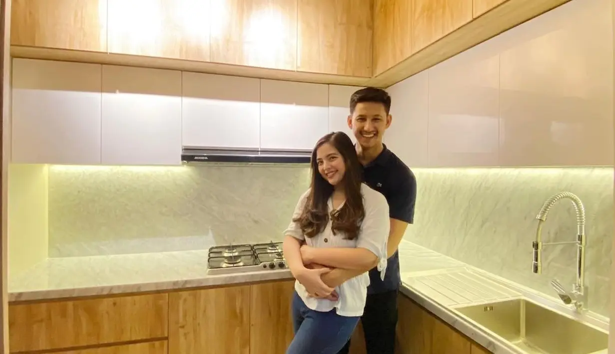 "Allah baik banget ya sama kamu. Kasih kesempatan buat kamu menghapus dosa, memberikan kesempatan kami mengenal kuasa dan kehendakNya. Supaya kita ingat untuk terus bergantung kepadaNya. Alhamdulillah," tutup Tasya Kamila.
 (Instagram/tasyakamila)