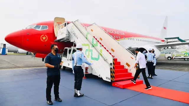 Penampakan Pesawat Kepresidenan Merah-Putih