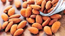 Omega 3 dalam kacang almond adalah salah satu obat alami yang bisa bantu lelah dalam tubuh berkurang. Selain kacang almond, beberapa biji-bijian juga sangat baik dalam menormalkan kembali stamina tubuh yang berkurang akibat kelelahan. (Istimewa)
