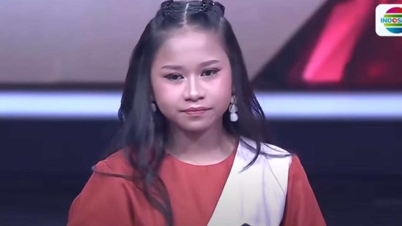 Penampilan April Peserta D'academy 7 Asal Cirebon 'Membius' Juri, Dewi Perssik Samai Standing Ovation