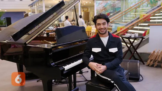 [Bintang] Reza Rahadian