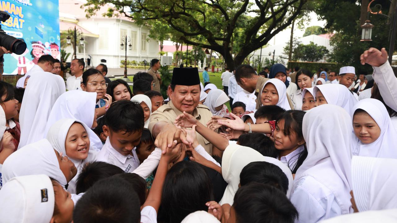 prabowo dan anak SD