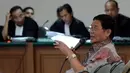 Saat persidangan, Ahmad Mubarok membantah dirinya mengetahui ada posko pemenangan Anas Urbaningrum saat mencalonkan sebagai Ketua Umum Partai Demokrat 2010 lalu. (14/7/14) (Liputan6.com/Faisal R Syam)