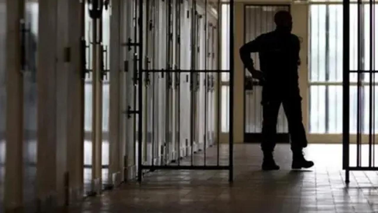 Polisi merinci untuk modus operandi yang digunakan para pelaku TPPO antara lain seolah-olah sebagai penyalur pekerja rumah tangga sekaligus Pekerja Migran Indonesia (PMI) ilegal sebanyak 477 orang, Anak Buah Kapal atau ABK 9 orang, dan Pekerja Seks Komers