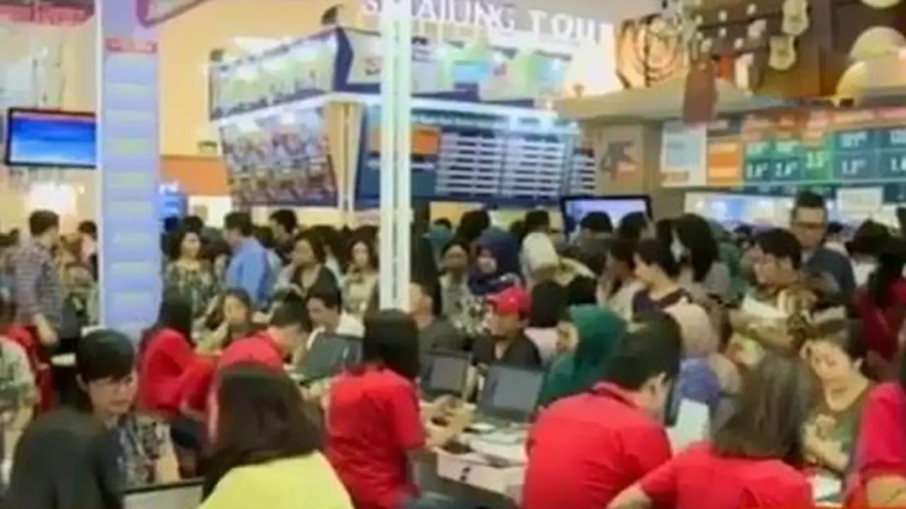 VIDEO: Ribuan Orang Berburu Tiket Murah di Pameran Wisata
