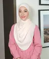 Nikita Willy memancarkan kesan clean dan sophisticated. [@bytisyazzahra].