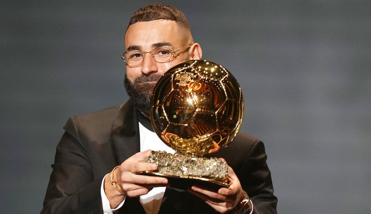 Dalam penghargaan Ballon d'Or 2022, Karim Benzema berhasil menyisihkan deretan pemain top lainnya termasuk Sadio Mane dan Kevin De Bruyne. (AP/Francois Mori)