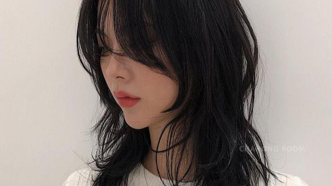 Gaya Rambut Wolf Cut Kembali Hits! Ini 5 Variasi Tampilannya yang Wajib Dicoba